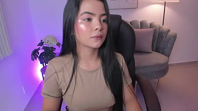 Layla Breezee online show from March 21, 2026, 9:36 am