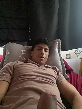 Snapshot of ApoloCruz chatting on February 19, 2026, 10:07 pm ApoloCruz online show from February 19, 2026, 10:07 pm