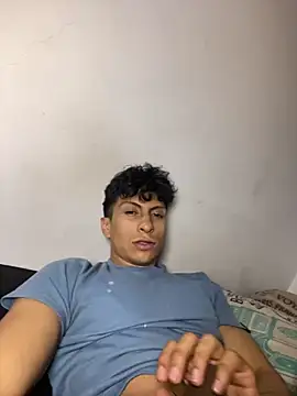 Snapshot of ApoloCruz chatting on September 21, 2025, 8:41 am ApoloCruz online show from September 21, 2025, 8:41 am