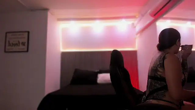 bonnieAn online show from November 5, 2025, 11:24 am