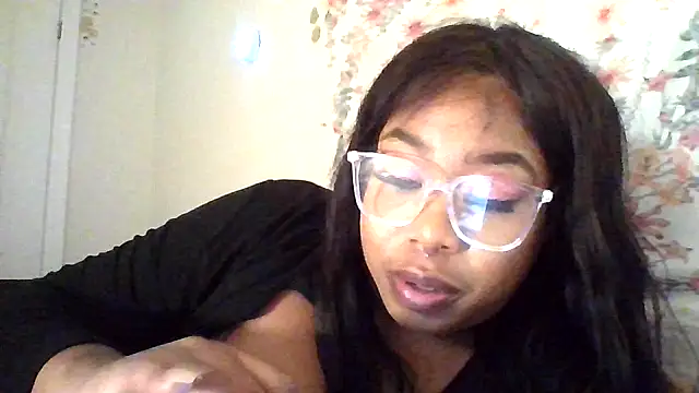 Snapshot of angeliquebelcali chatting on September 20, 2025, 8:08 am angeliquebelcali online show from September 20, 2025, 8:08 am