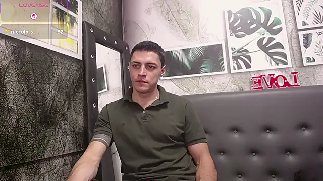 Snapshot of Frank_Millers chatting on March 7, 2025, 9:59 pm Frank Millers online show from March 7, 2025, 9:59 pm