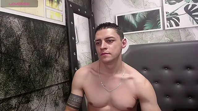 Snapshot of Frank_Millers chatting on February 26, 2025, 12:30 am Frank Millers online show from February 26, 2025, 12:30 am