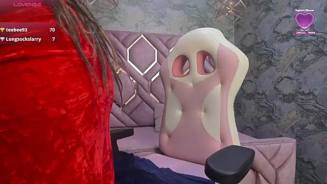 Snapshot of nefertiti_ebony chatting on October 17, 2025, 4:09 pm nefertiti ebony online show from October 17, 2025, 4:09 pm