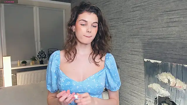 FloraDobb online show from February 8, 2025, 12:06 am