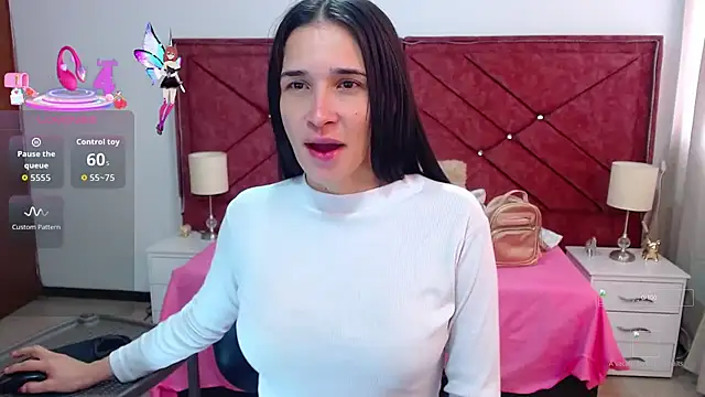 victoria adams07 online show from September 18, 2025, 1:25 pm