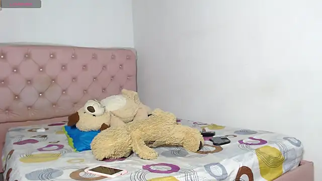 elettra parisi19 online show from February 3, 2025, 9:18 pm