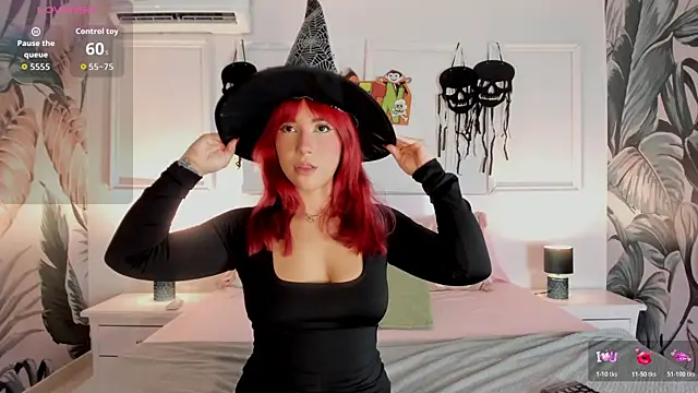 Snapshot of HannaaMiller chatting on October 28, 2025, 2:34 am HannaaMiller online show from October 28, 2025, 2:34 am