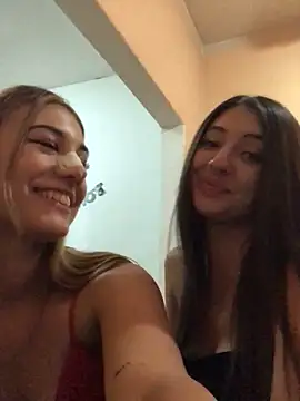 bellalovexxX1 online show from March 4, 2025, 4:17 am