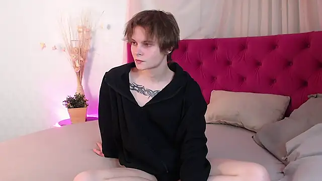 DemianEnglen online show from April 12, 2026, 8:23 pm