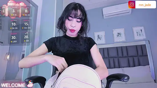 Snapshot of Raven_jade_ chatting on October 21, 2025, 7:35 pm Raven jade online show from October 21, 2025, 7:35 pm