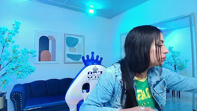 Charlotte ethan online show from March 8, 2025, 4:01 am