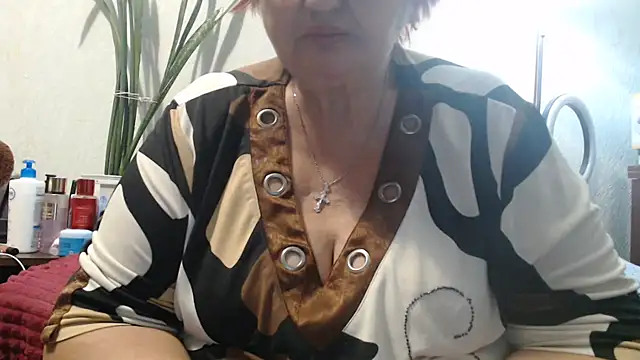 Snapshot of DeniseeRosea chatting on October 15, 2025, 7:00 pm DeniseeRosea online show from October 15, 2025, 7:00 pm