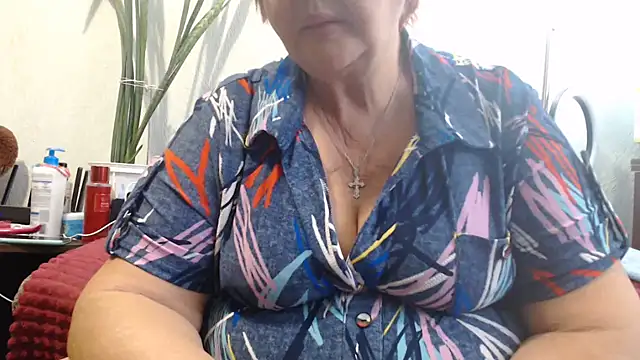 Snapshot of DeniseeRosea chatting on October 20, 2025, 6:37 am DeniseeRosea online show from October 20, 2025, 6:37 am