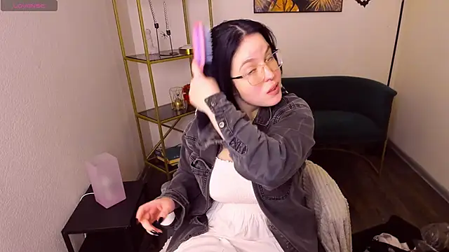 Snapshot of Manic_pixie_ chatting on October 22, 2025, 11:20 am Manic pixie  online show from October 22, 2025, 11:20 am