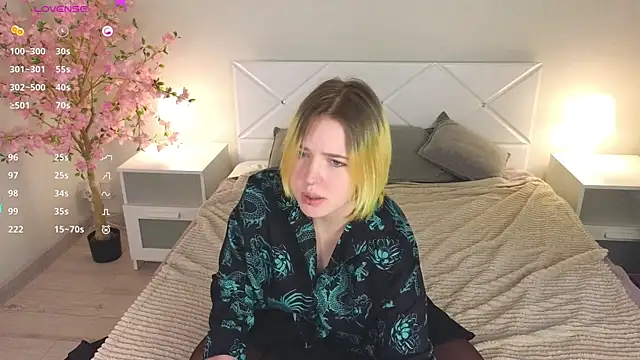 Manic pixie  online show from February 1, 2025, 10:59 am