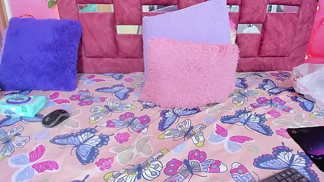 scarlett  evans  online show from February 23, 2026, 6:52 pm