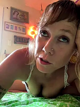 I am babydoll online show from October 14, 2025, 2:39 pm