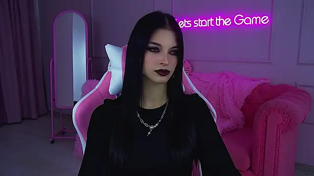 BeverlyMost online show from November 12, 2025, 6:12 pm