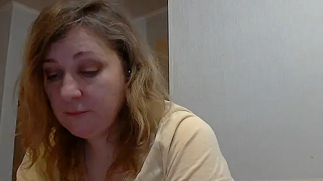 WriterInna44 online show from February 5, 2025, 12:06 pm