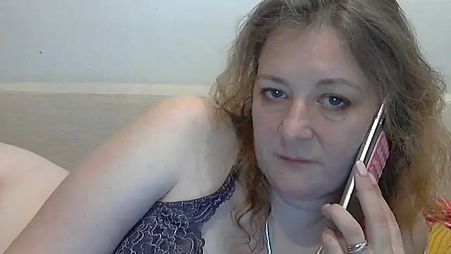 WriterInna44 online show from February 15, 2025, 12:01 pm