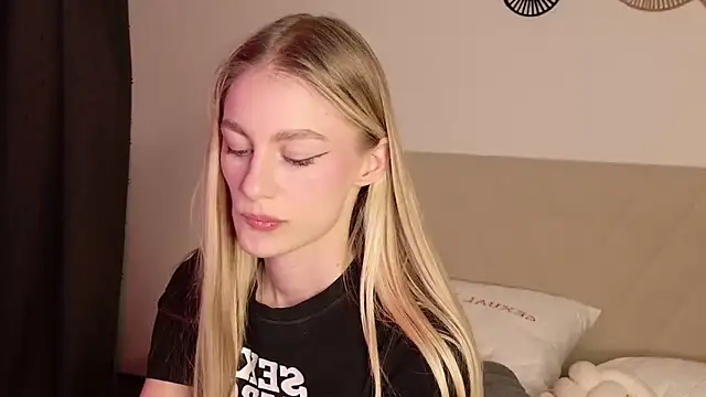 GabriellaOlsen online show from March 18, 2026, 5:58 pm