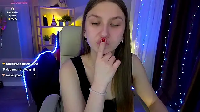 Snapshot of AureliaBliss_ chatting on March 3, 2025, 4:15 pm AureliaBliss  online show from March 3, 2025, 4:15 pm