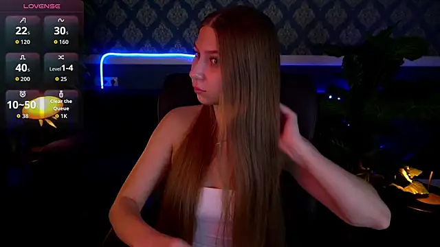 Snapshot of AureliaBliss_ chatting on September 29, 2025, 5:47 am AureliaBliss  online show from September 29, 2025, 5:47 am