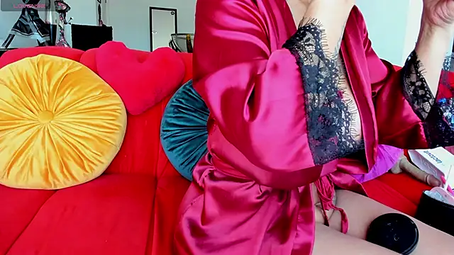 Snapshot of willow_boobs chatting on October 3, 2025, 3:24 pm willow boobs online show from October 3, 2025, 3:24 pm