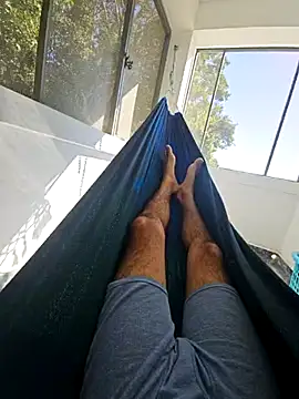 j0nathan00 online show from January 26, 2025, 2:19 pm