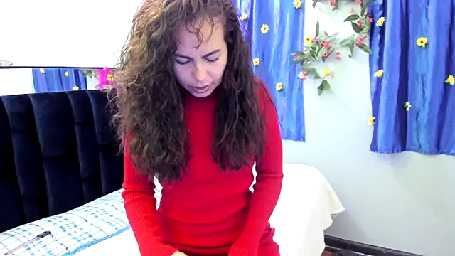 Snapshot of ShairaMarss chatting on October 28, 2025, 2:16 pm ShairaMarss online show from October 28, 2025, 2:16 pm