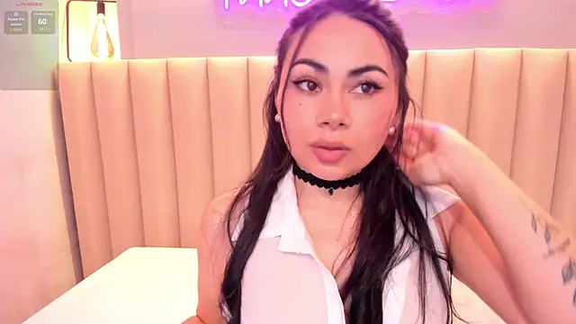 Naomymonroe  online show from January 17, 2026, 9:40 pm