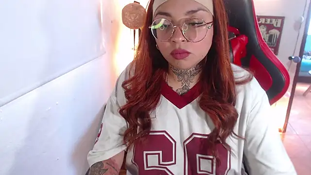 natyk m online show from September 26, 2025, 2:35 pm