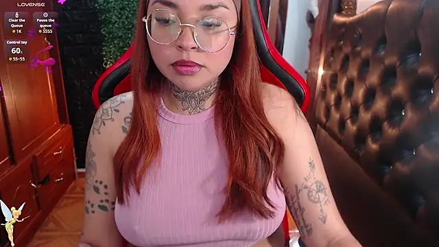 natyk m online show from October 10, 2025, 3:02 pm