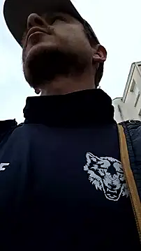 Snapshot of Vyda4 chatting on November 15, 2025, 8:29 am Vyda4 online show from November 15, 2025, 8:29 am