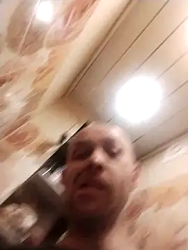 MaxDevilWhite online show from March 18, 2026, 7:15 pm