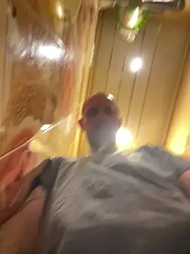 Snapshot of MaxDevilWhite chatting on February 20, 2026, 6:37 am MaxDevilWhite online show from February 20, 2026, 6:37 am