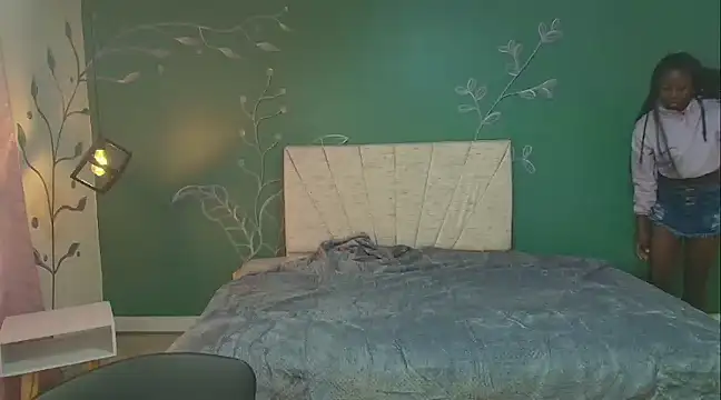 Snapshot of Sara_Naugty chatting on March 13, 2025, 11:30 am Sara Naugty online show from March 13, 2025, 11:30 am