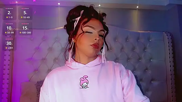 Snapshot of CamiiGarcia chatting on September 29, 2025, 8:03 pm CamiiGarcia online show from September 29, 2025, 8:03 pm