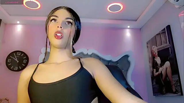 CamiiGarcia online show from February 22, 2025, 11:35 am