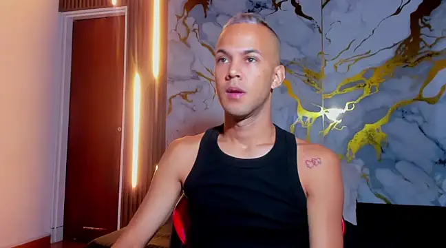 Snapshot of Jeremmy_Love chatting on March 4, 2025, 12:01 pm Jeremmy Love online show from March 4, 2025, 12:01 pm