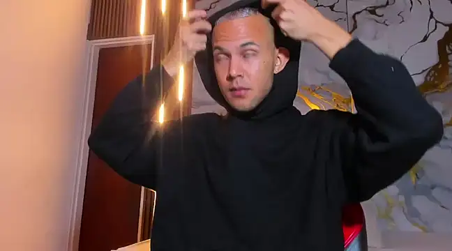 Snapshot of Jeremmy_Love chatting on March 6, 2025, 12:09 pm Jeremmy Love online show from March 6, 2025, 12:09 pm