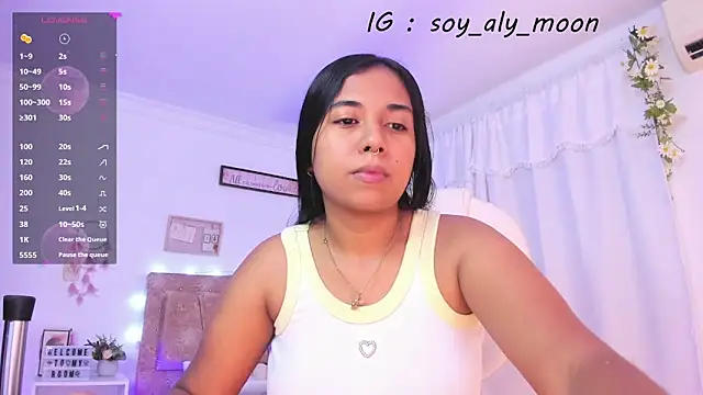 Snapshot of soy_aly_moon chatting on September 10, 2025, 10:09 pm soy aly moon online show from September 10, 2025, 10:09 pm
