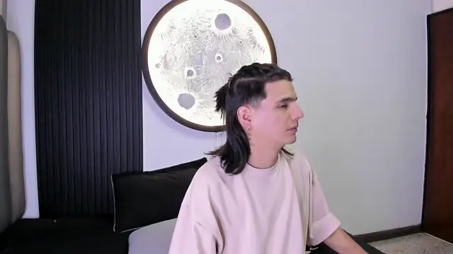 Martshall09 online show from October 10, 2025, 9:15 pm