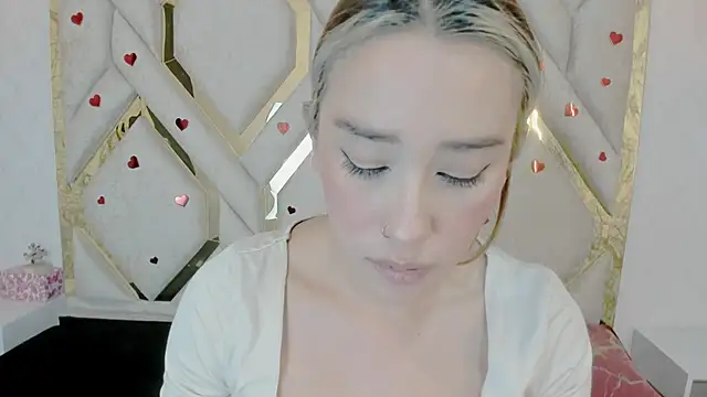 Lannajansen online show from February 26, 2025, 4:38 pm