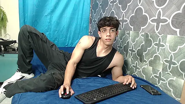 HENRY SENNI online show from March 16, 2025, 11:15 pm