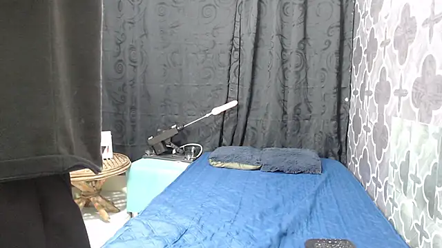 HENRY SENNI online show from February 28, 2025, 1:36 pm