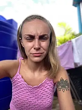 Snapshot of White_Lu chatting on October 1, 2025, 3:00 am White Lu online show from October 1, 2025, 3:00 am