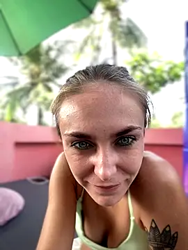 Snapshot of White_Lu chatting on September 25, 2025, 2:06 am White Lu online show from September 25, 2025, 2:06 am