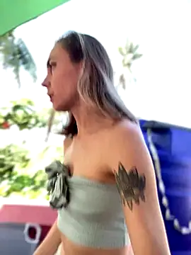 Snapshot of White_Lu chatting on September 21, 2025, 3:00 am White Lu online show from September 21, 2025, 3:00 am